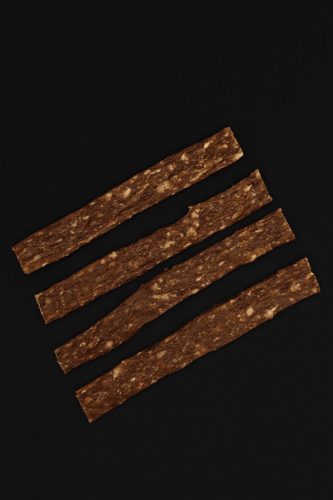 Whizzopet - Szárított Nyúlhús csík répával és almával